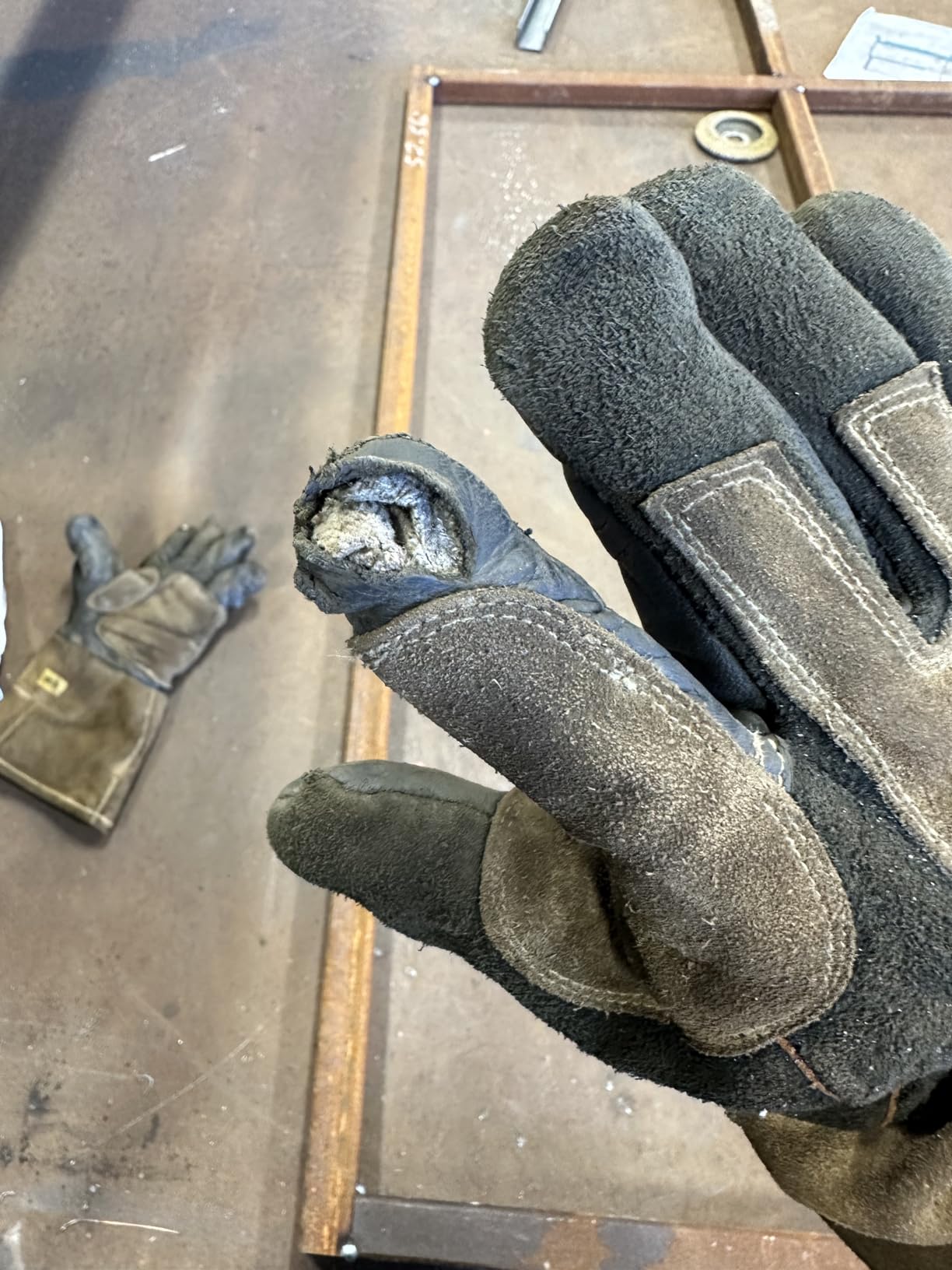 Superior Glove Endura 370GFKL Leather TIG Work Gloves (1 Pair) Medium customer photo 1