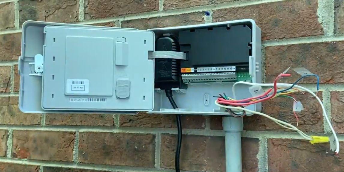 Orbit B-hyve Smart Indoor/Outdoor Sprinkler Controller - 12-Zone - App Controlled Smart Controller with Custom Irrigation Schedules - Weatherproof Multi-Zone Sprinkler System - 57950 customer photo 2