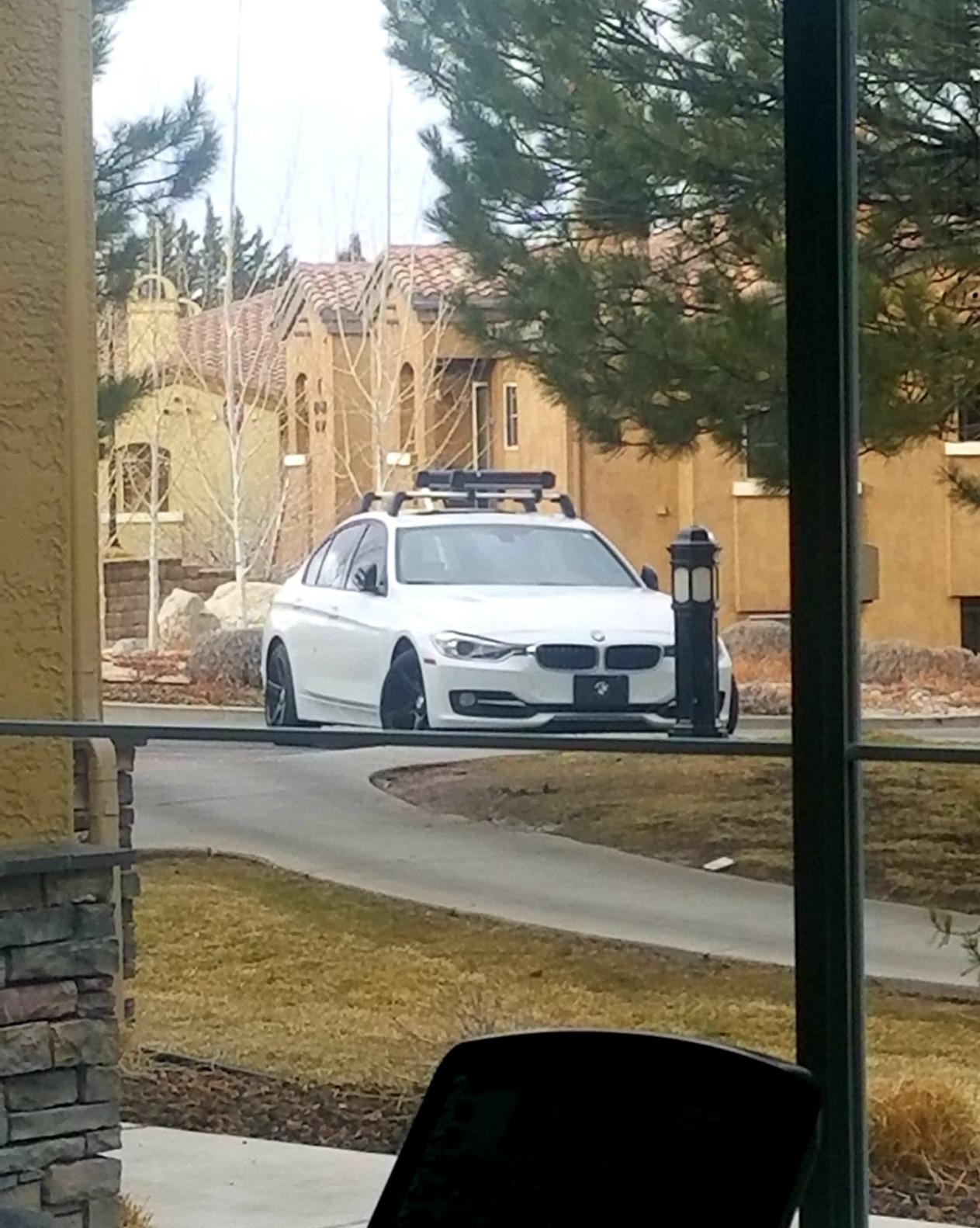 Yakima - FreshTrack 4, Rooftop Ski and Snowboard Mount customer photo 1
