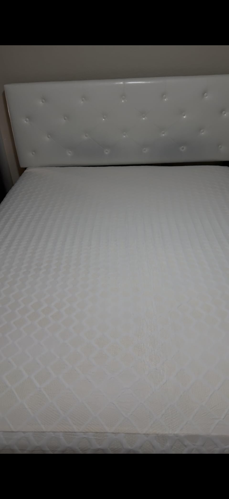 Signature Design by Ashley 12 Inch Memory Foam Queen Mattress in a Box customer photo 2