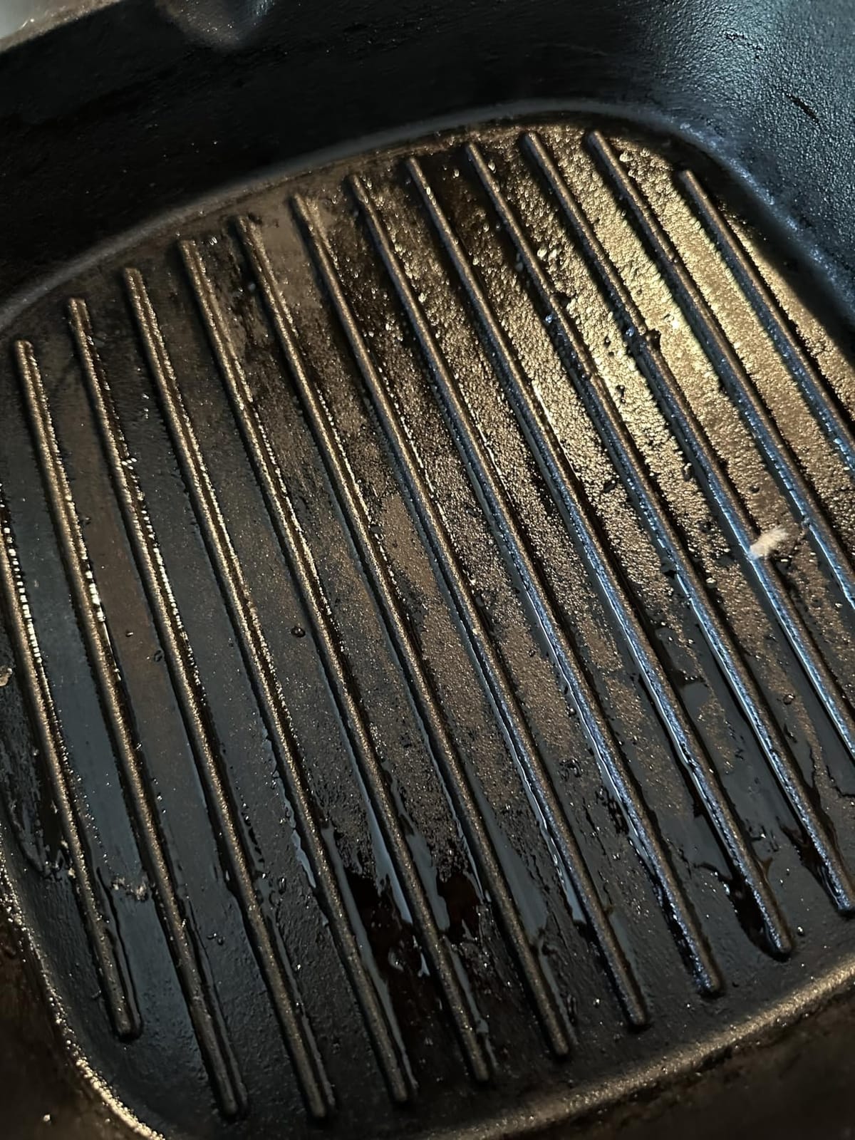 12 Inch Square Grill Pan Large Pre-Seasoned Cast Iron customer photo 2