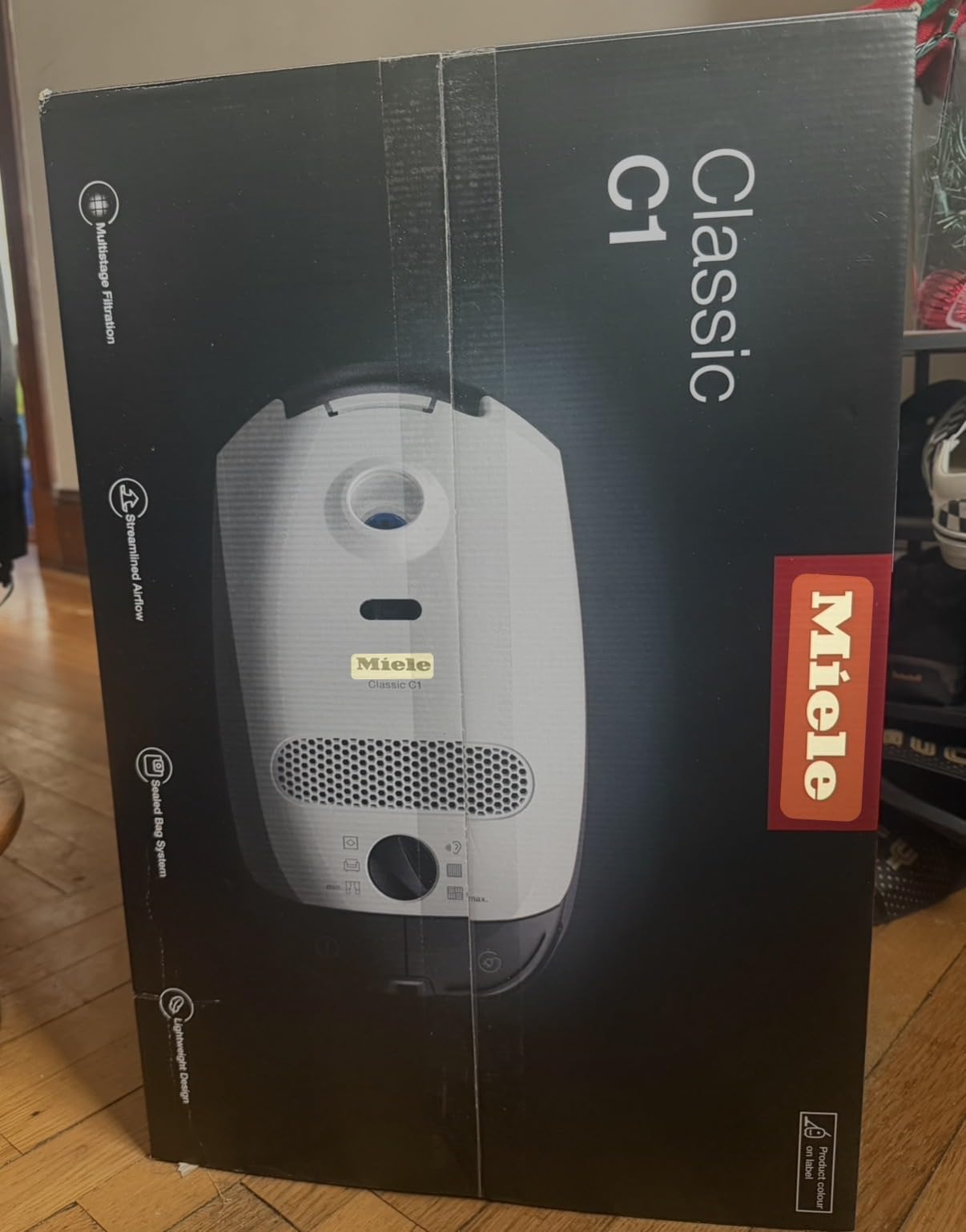 Miele Classic C1 Pure Suction Vacuum for Hard Floors & Low-Pile Carpet customer photo 2