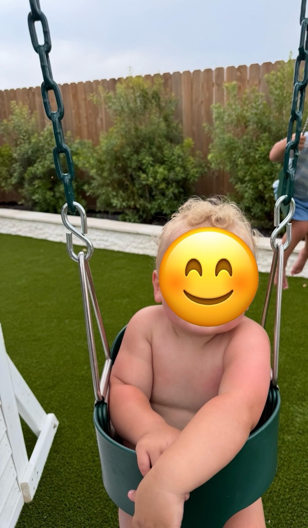 KINSPORY Toddler Swing, Full Bucket Baby Swing Seat & Iron Chains (Green) customer photo 2