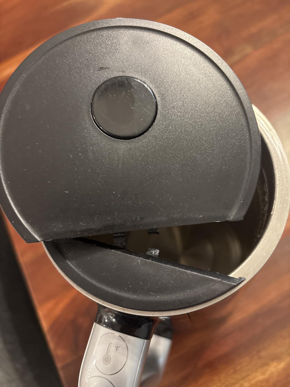 KRUPS Smart Temp Electric Kettle: 1.7L Capacity, 5 Precise Temperature Settings, Digital Display, Cool-Touch Exterior, Cordless Design for Tea and Coffee Lovers customer photo 2