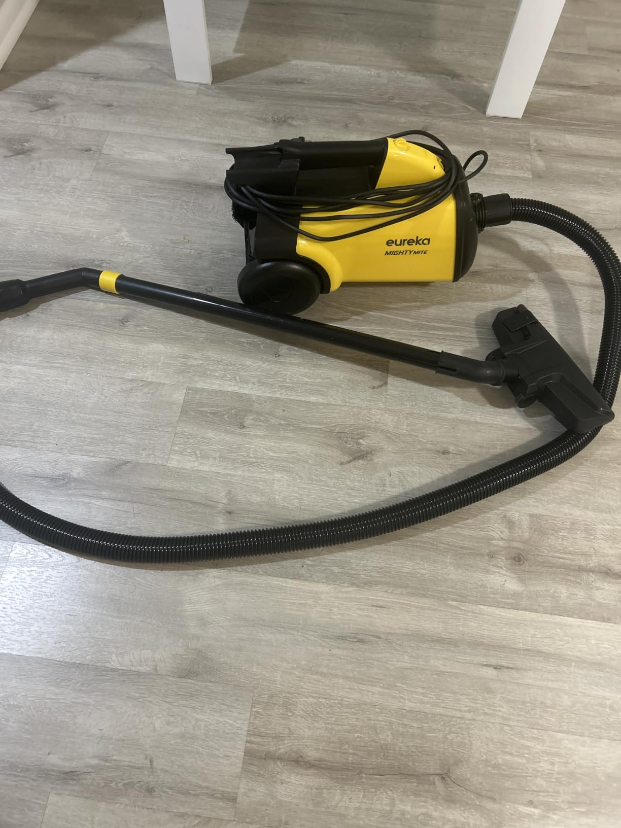 Eureka 3670M Canister Cleaner, Lightweight Powerful Vacuum for Carpets and Hard Floors, w/ 5bags,Yellow customer photo 2