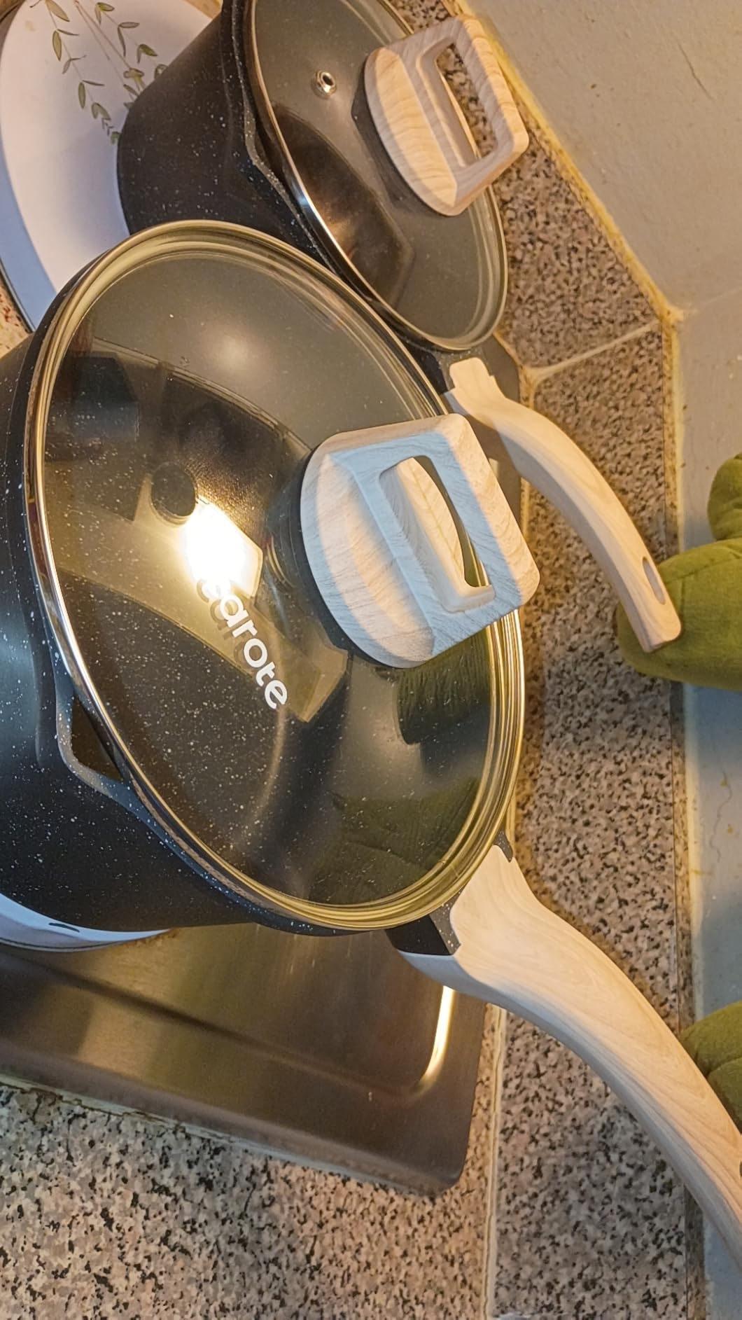 CAROTE Nonstick 1.5Qt & 3.0Qt Sauce Pan Sets with Lid, White customer photo 2