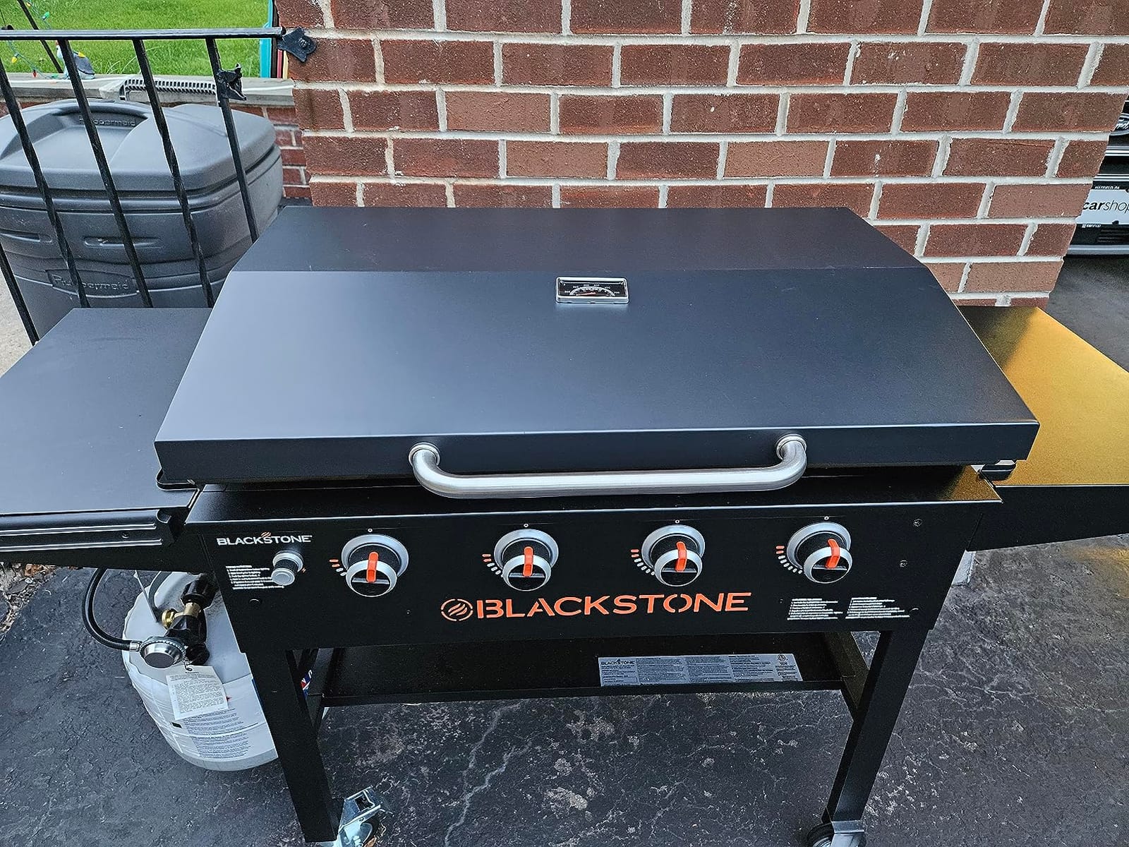 2026 Upgraded Lid for Blackstone Griddle Lid 28 Inch, BBQ Future Hinged Hard Cover with Thermometer & Reinforced Hinge Compatible with 28