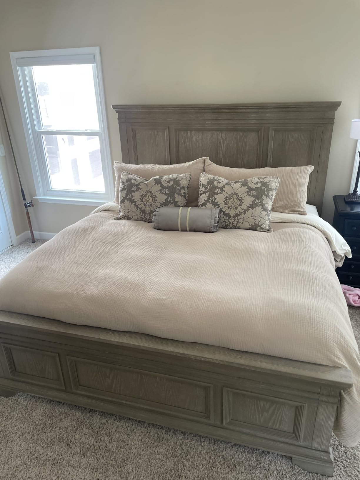 Luxurious White Solid Heavy Weight, King Size Goose Feathers Down Comforter for Winter Weather Duvet Insert, Premium Baffle Box, 100% Egyptian Cotton Cover, 70 oz. Fill Weight customer photo 1