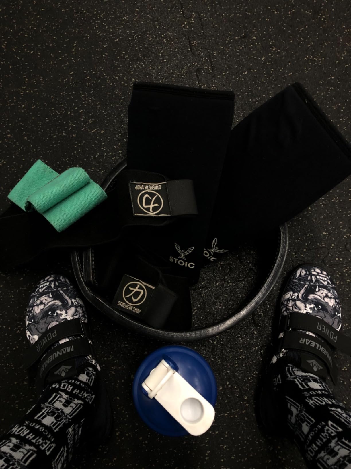 MANUEKLEAR Weight Lifting Shoes for Men Women -Weightlifting Squat Shoes customer photo 1