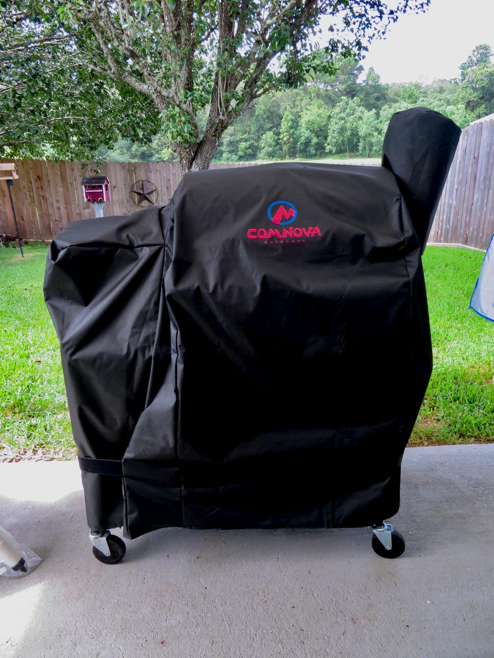 Comnova Grill Cover for Traeger Pro 22 & 575 Series - 600D Wood Pellet Smoker Cover for Traeger Waterproof & Heavy Duty, Premium Pellet BBQ Cover for Treager Pro 22 / Pro 575, Z Grills 550B and More customer photo 1