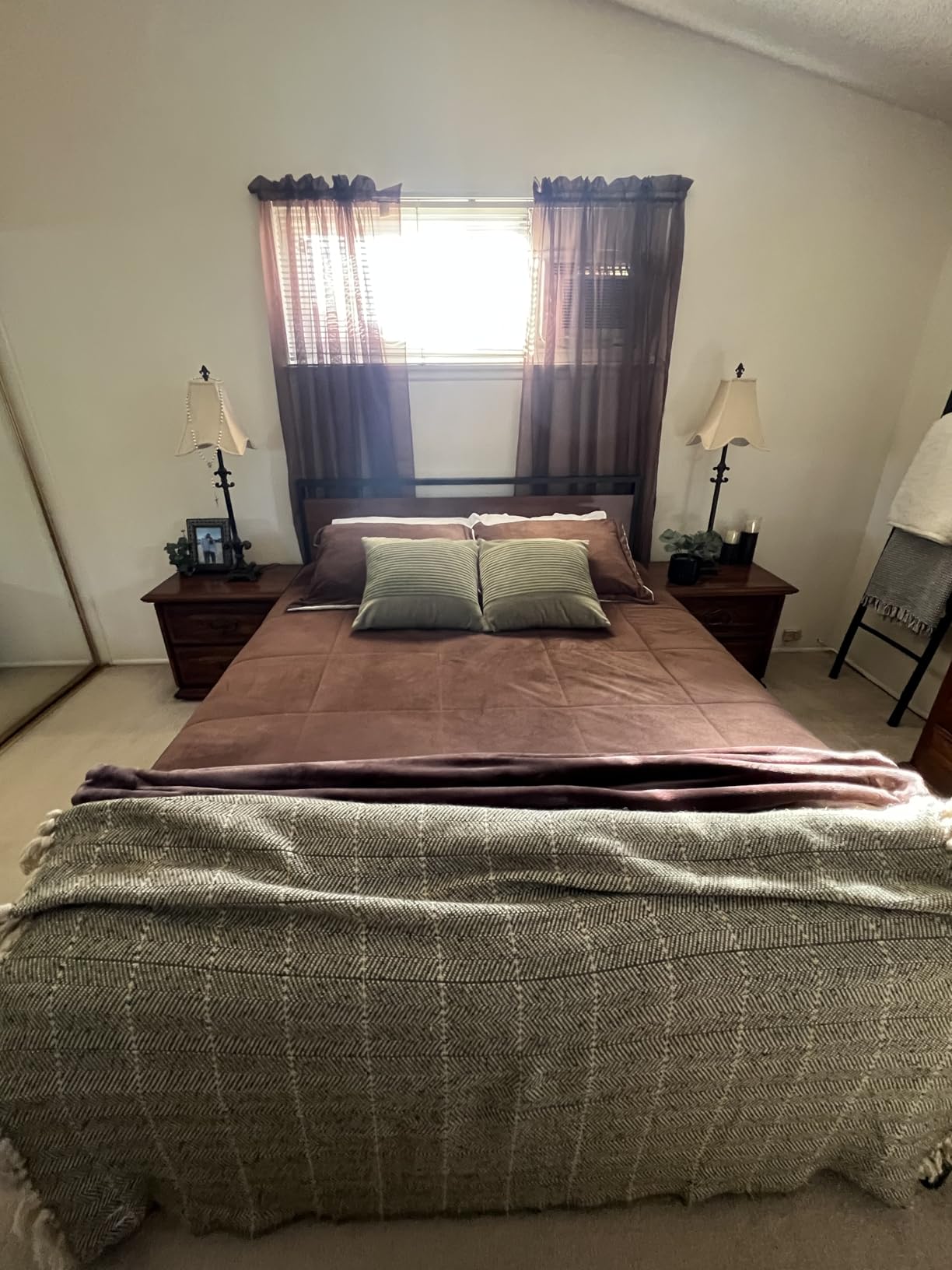 Allewie Queen Size Bed Frame, Heavy Duty 12 Metal Slats Support, Black Oak customer photo 2