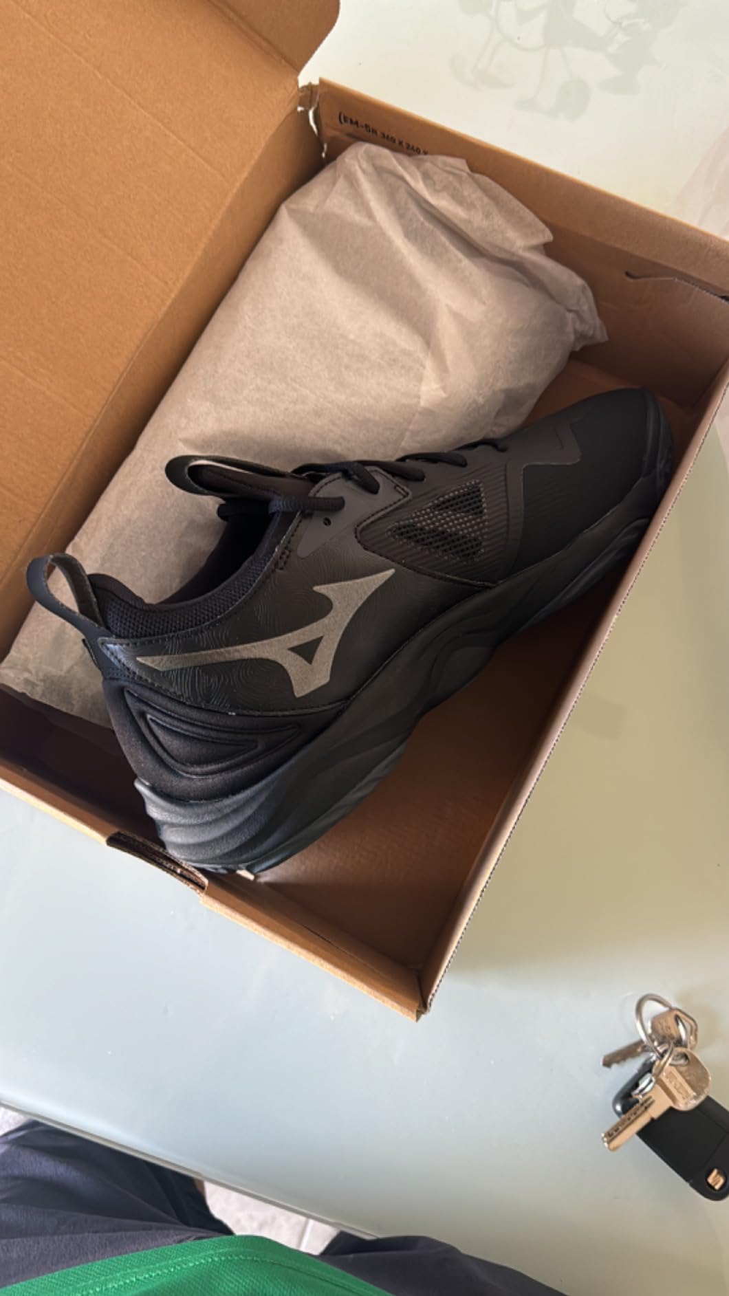 Mizuno Men's Wave Momentum 3 Men's Volleyball Shoe customer photo 1
