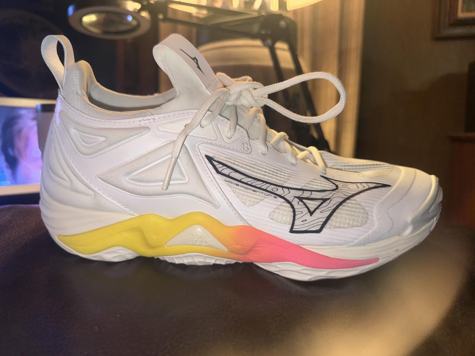 Mizuno Women's Wave Momentum 3 Volleyball Shoes customer photo 1