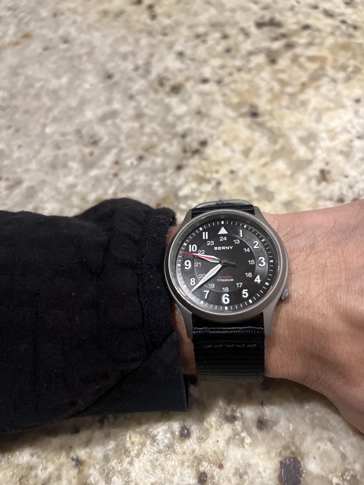 BERNY Titanium Field Watch for Men, Unisex Quartz 5ATM Waterproof Luminous customer photo 2
