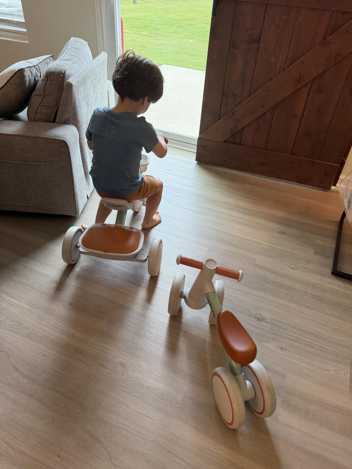 SEREED Colorful Lighting Kid Tricycle Gift Toy for Ages 2-5 Boys Girls customer photo 1