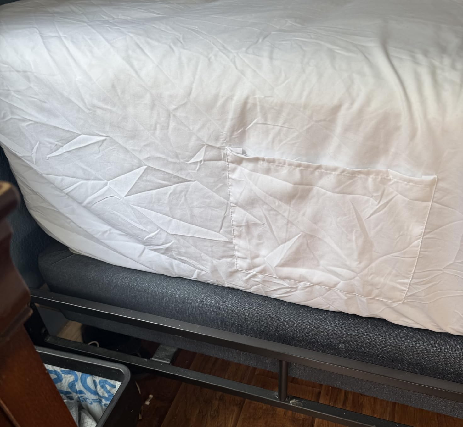Elegant Comfort 1500 Premium Hotel Quality 18-24 Inches Deep - Extra Deep Pocket Single Fitted Sheet for High Mattress, Luxury and Softest, Smart Pocket - Wrinkle Free, Twin/Twin XL, Gray customer photo 1