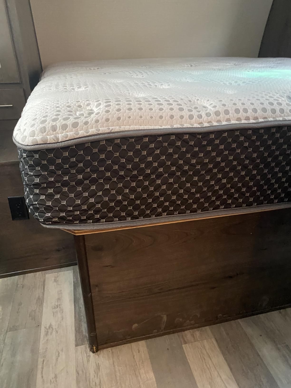 WanderRest 12” Cool Hybrid RV Mattress, Twin XL 38x80, Plush-Medium Gel Memory Foam & Pocketed Coil Bed for RV, Camper or Travel Trailer, Cooling Comfort, Made in USA customer photo 2