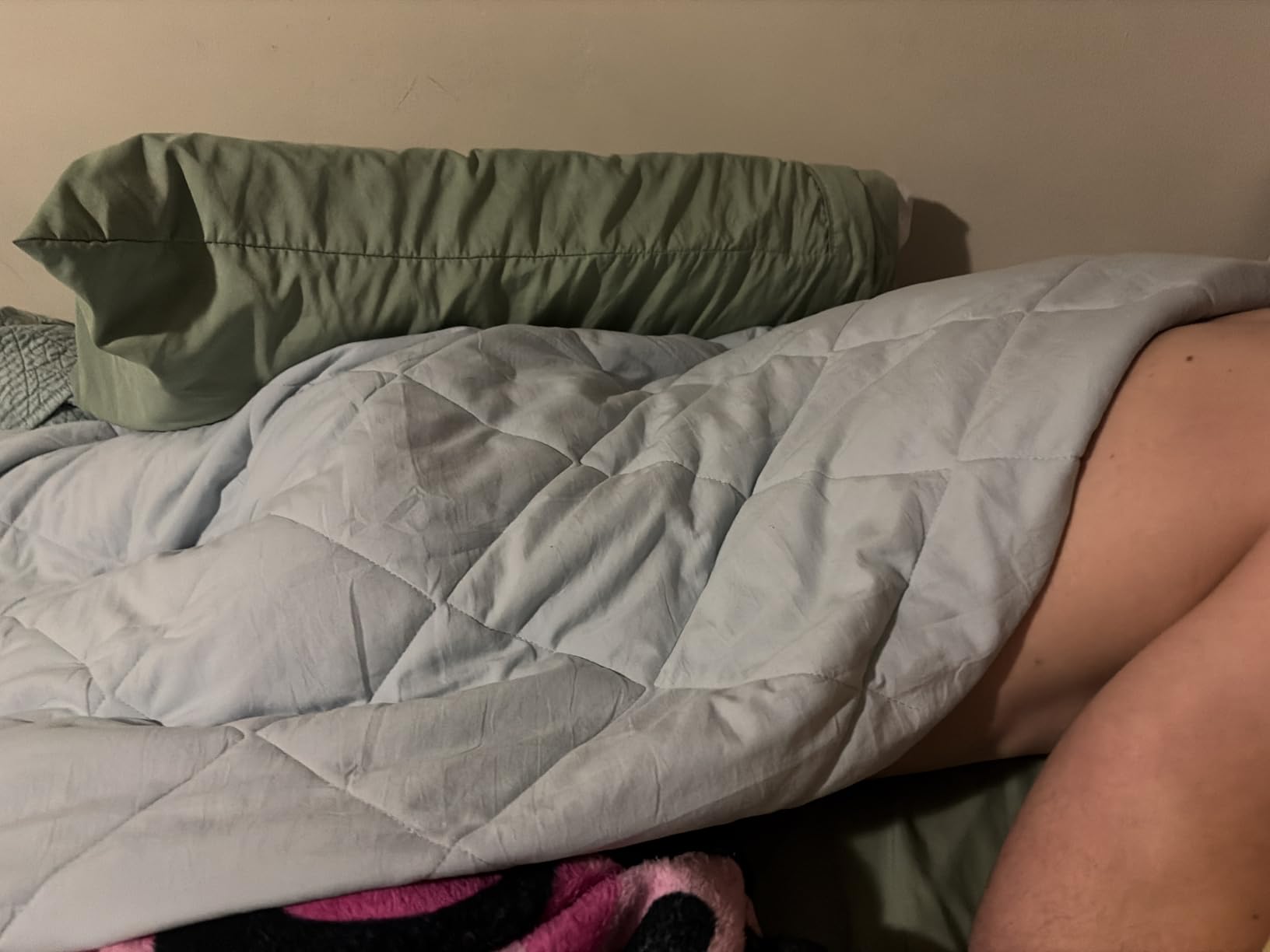 Cozy Bliss Cooling Blanket for Hot Sleepers Queen Size, Q-Max 0.45 Cooling Comfort, Cold Blankets for Night Sweats Sleeping, Ultra-Cool Lightweight Breathable Blanket for Bed, Glacial Grey customer photo 2