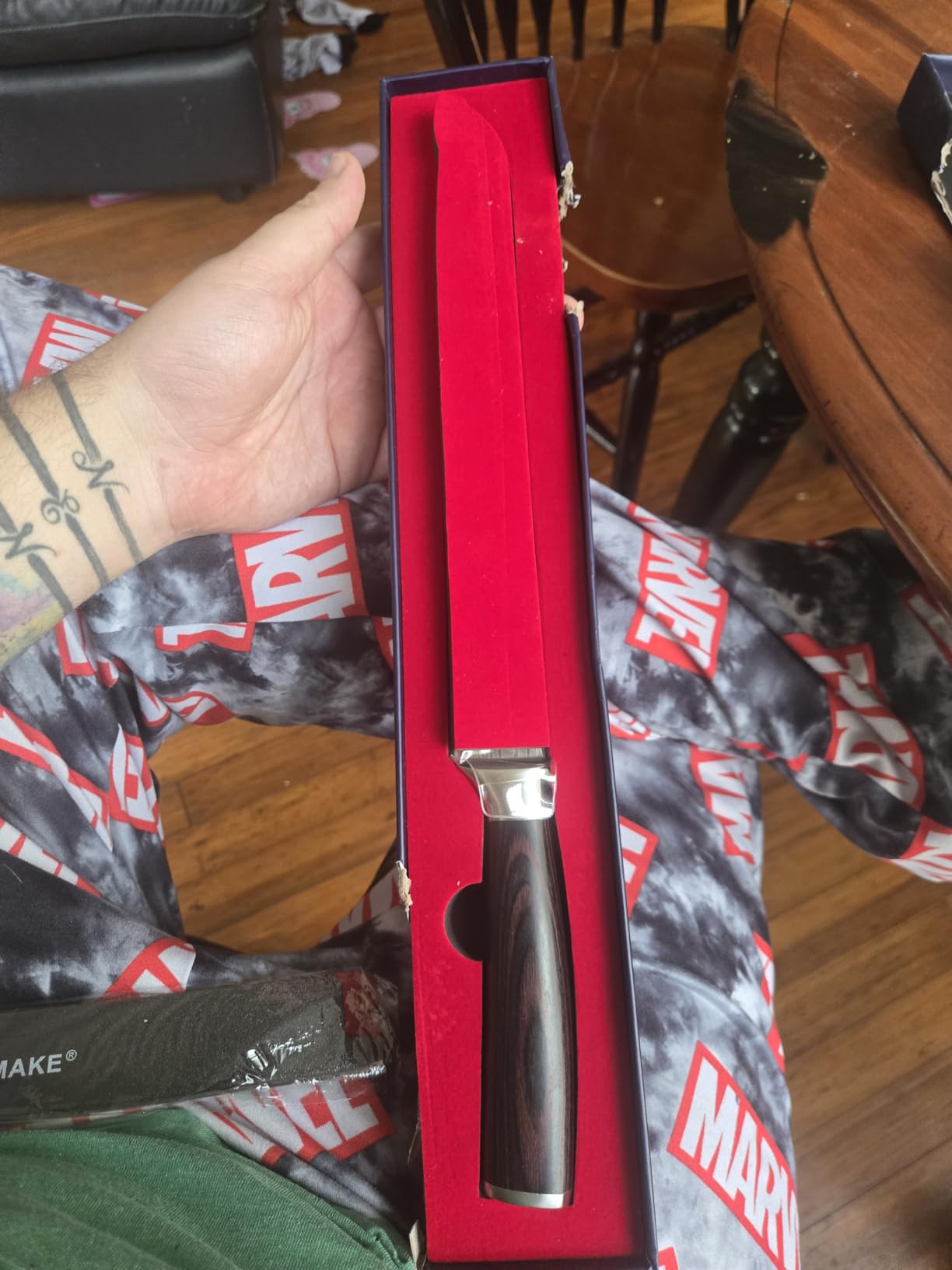 KEEMAKE 10 Inch Bread Knife for Homemade Bread, Serrated Sourdough Knife customer photo 2