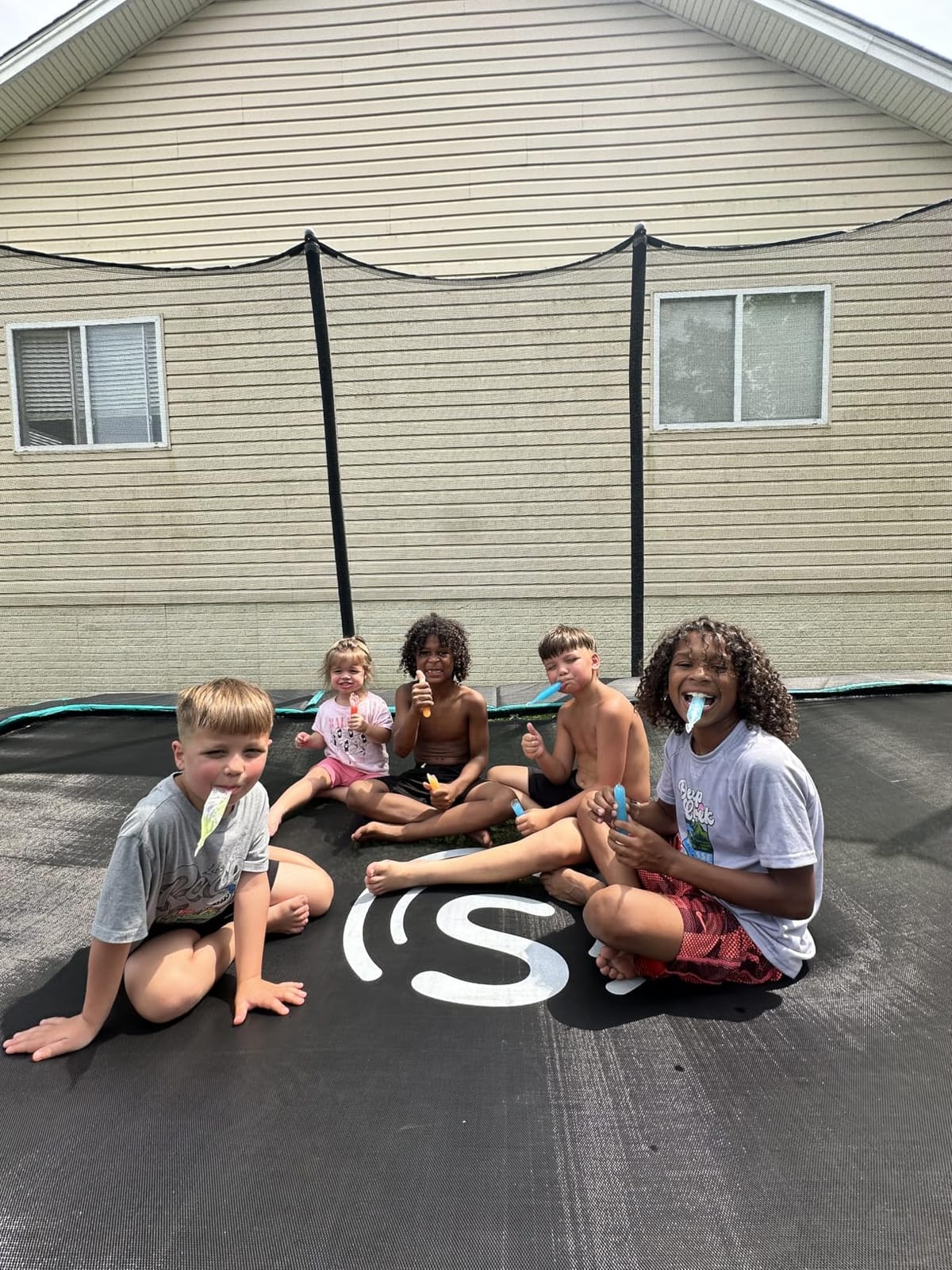 Skywalker Signature Series Trampoline with Enclosure customer photo 2