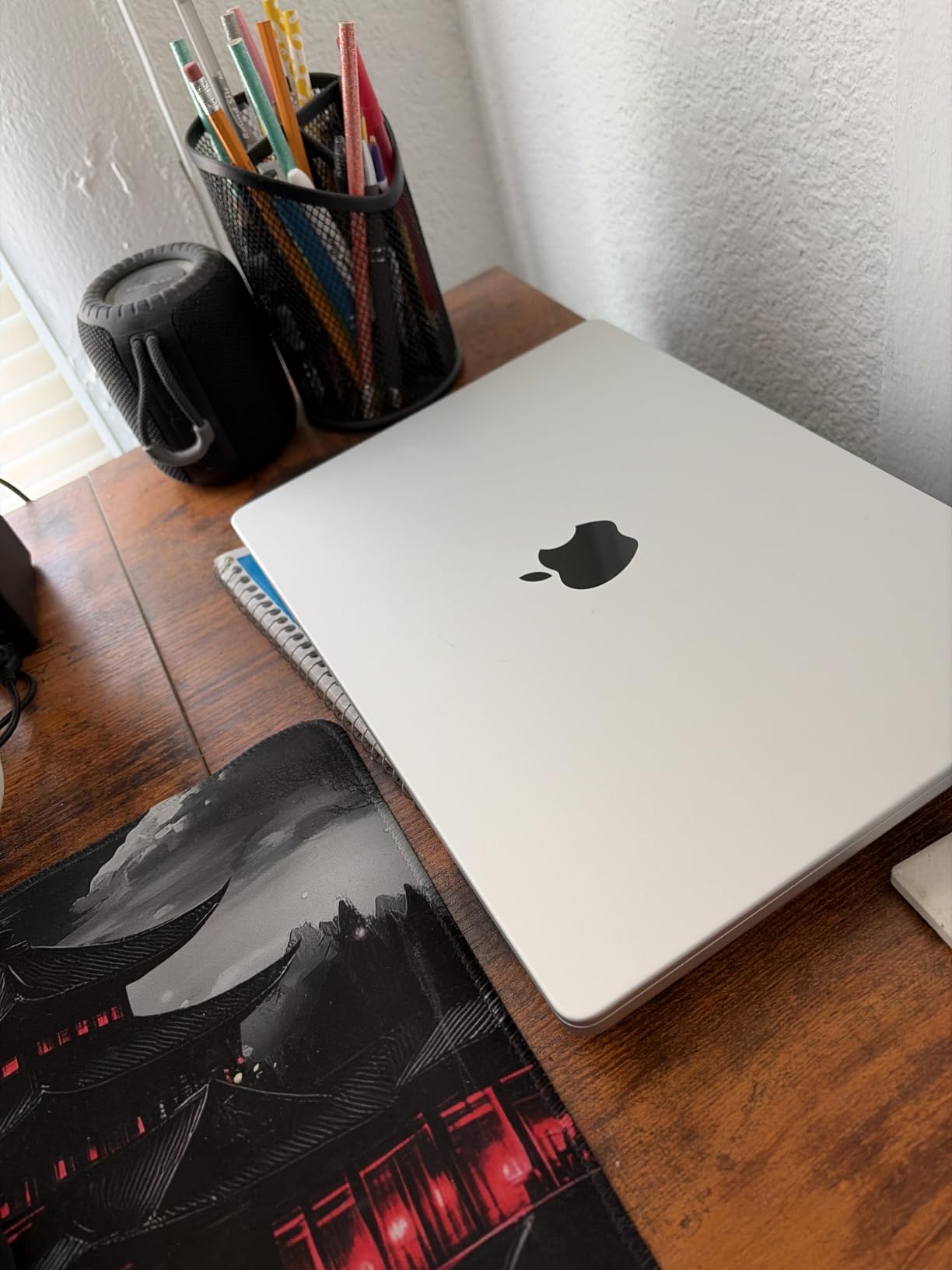 Apple 2026 MacBook Pro Laptop with Apple M5 Pro chip with 15-core CPU and 16-core GPU: Built for AI, 14.2-inch Liquid Retina XDR Display, 24GB Unified Memory, 1TB SSD, Wi-Fi 7; Space Black customer photo 2