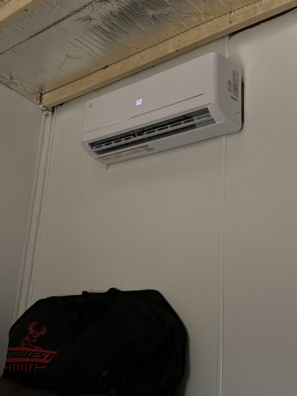 Albott 18,000 BTU Mini Split Air Conditioner and Heater, 18 SEER2, 208-230V customer photo 1